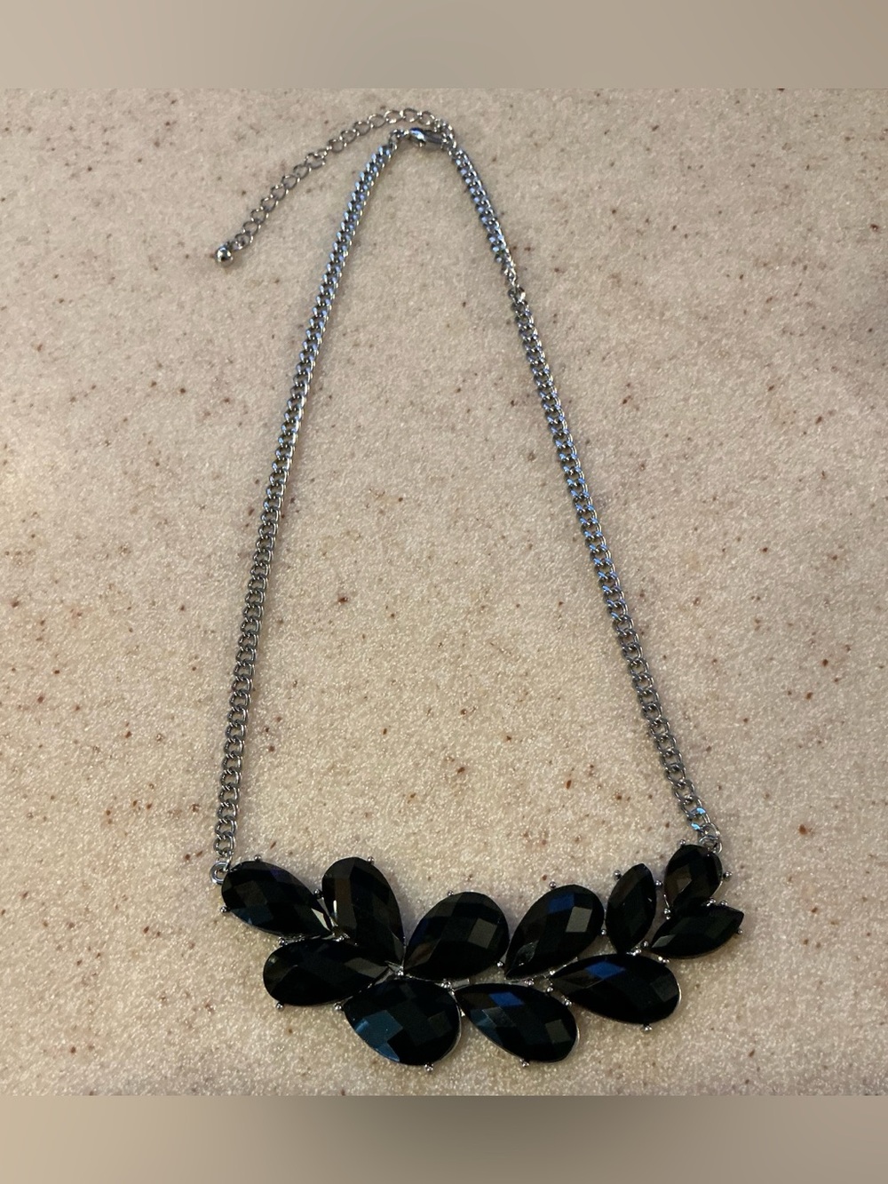paparazzi Black Faceted Leaf Cluster Necklace
